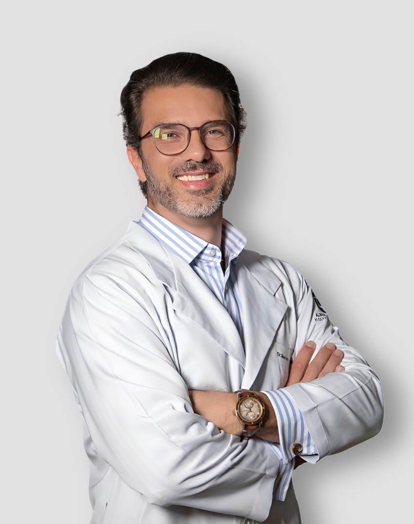 dr-marco-munia-medicina-vascular-sobre-retrato-2